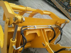 máy xúc lật kẹp gỗ HJ930GK